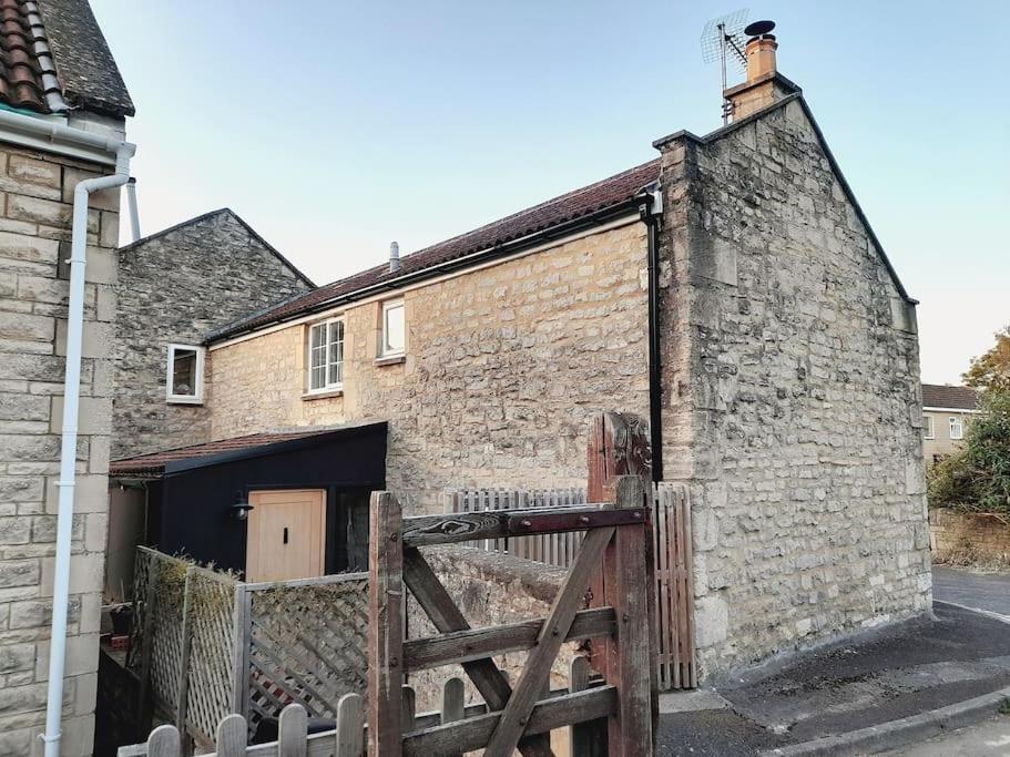 Converted Barn In Μπαθ Εξωτερικό φωτογραφία